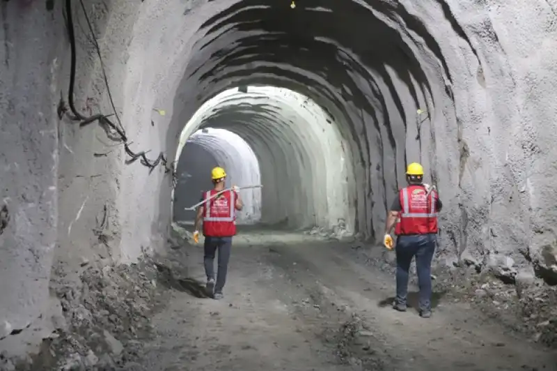 Deprem Sonrası, Daha Güçlü Hatay Için Dev Adımlar