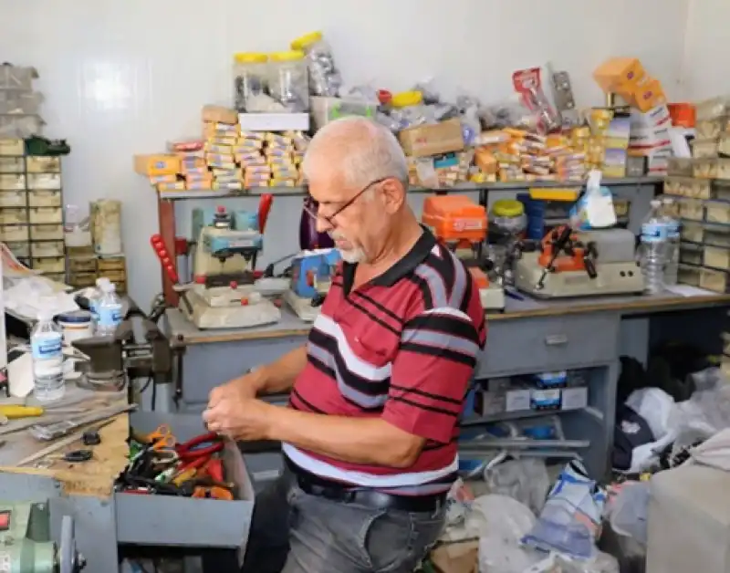 Anahtarcı Müfit Usta’nın Bayrağını Necmi Kadınoğlu Taşıyor