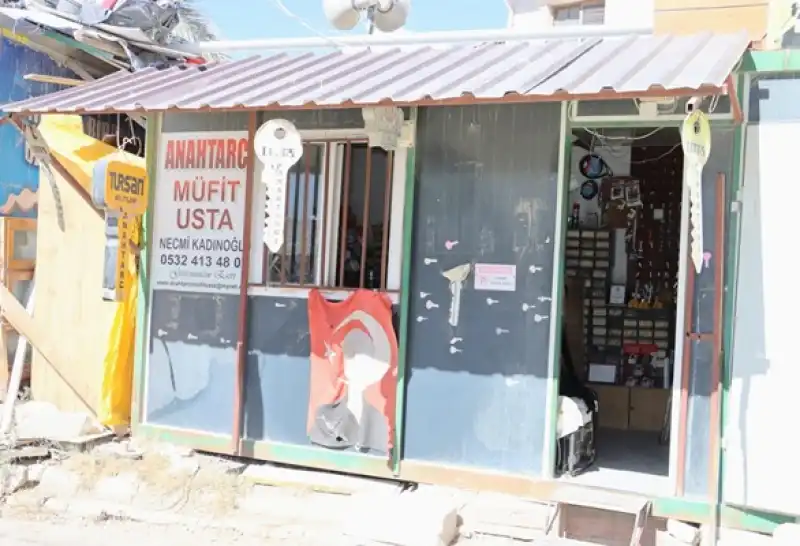 Anahtarcı Müfit Usta’nın Bayrağını Necmi Kadınoğlu Taşıyor