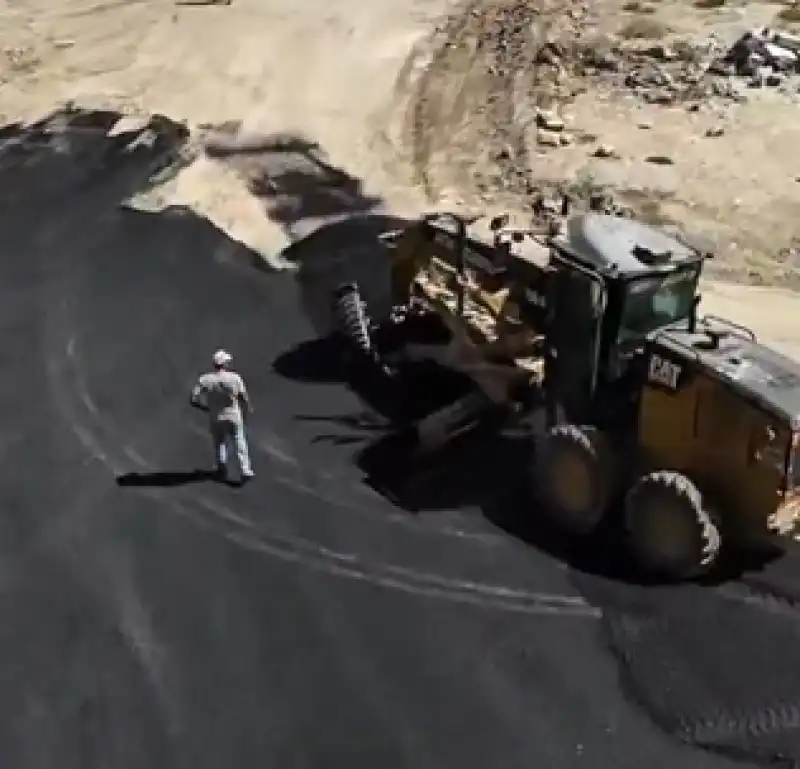 Fen Işleri Müdürlüğü Ekipleri Hafta Sonu Sahadaydı