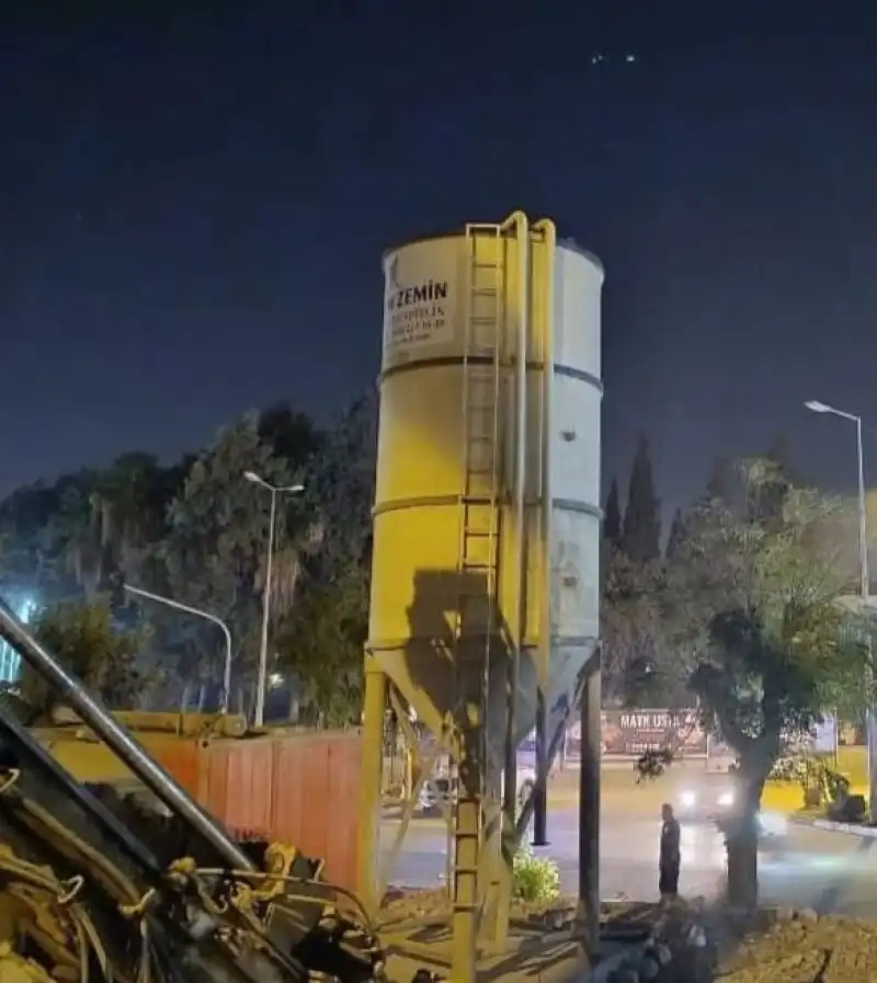 Beton Santralı Eylemlere Dayanamadı Söküldü