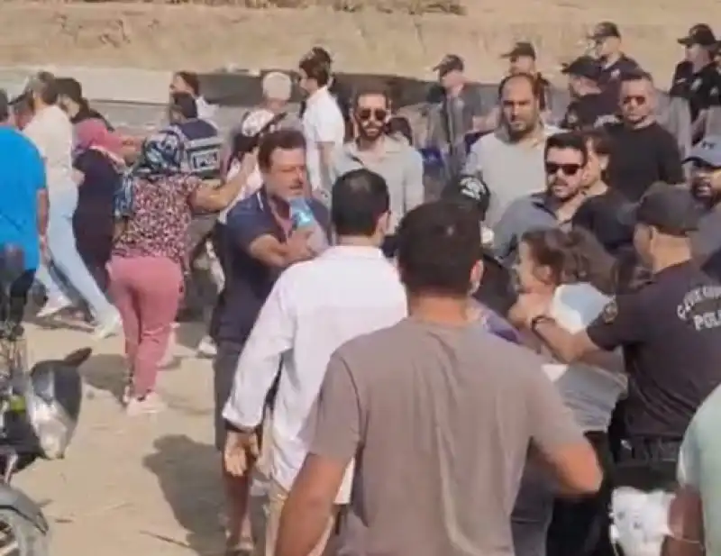 Samandağ'da Vatandaşlarla Polis Karşı Karşıya Geldi!