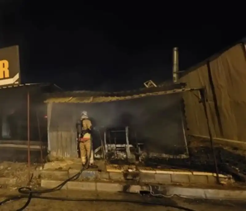 Antakya Ilçesinde Lokantada çıkan Yangın Söndürüldü