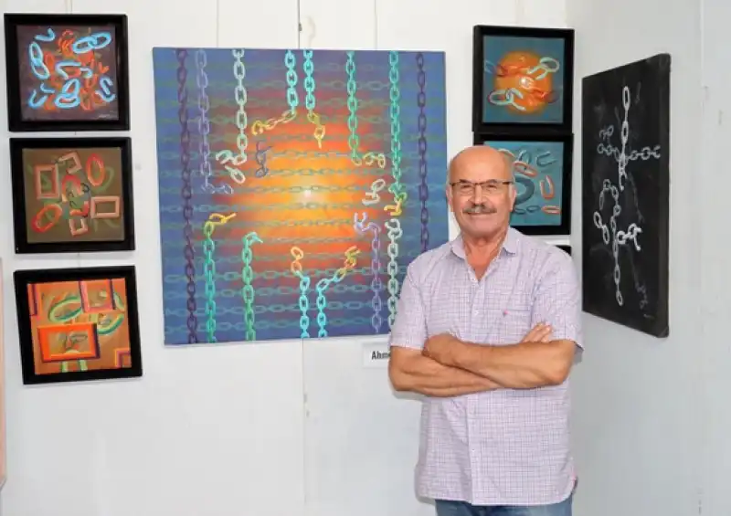 Ahmet Bostancı’nın Zincir Temalı Tabloları Büyük İlgi Gördü