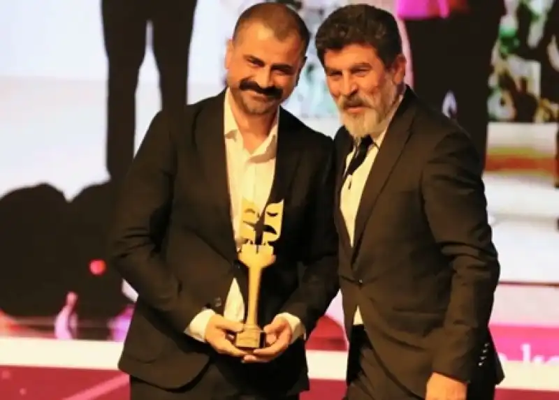 Ali Gezgin’e Başarı Ve Emek Ödülü