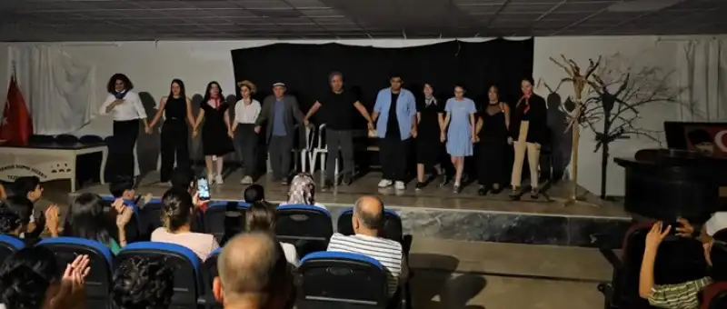 Epik Sanat Tiyatrosu, Samandağ'da Nazım Hikmet'i Sahneledi 