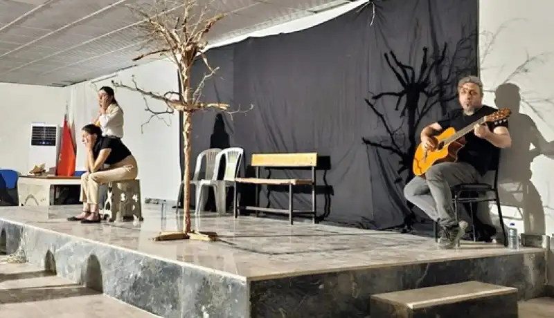 Epik Sanat Tiyatrosu, Samandağ'da Nazım Hikmet'i Sahneledi 