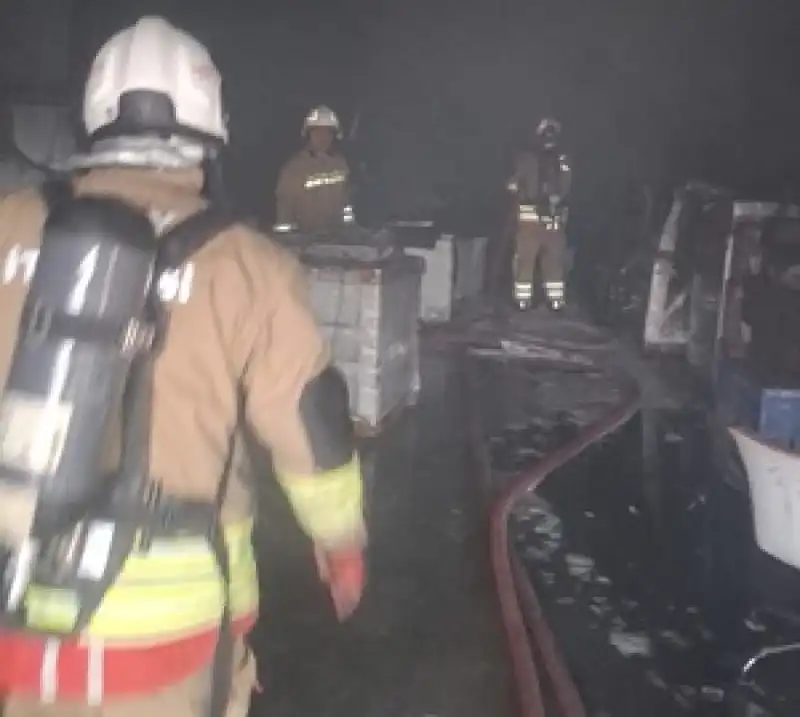Antakya'da Depoda çıkan Yangın Söndürüldü
