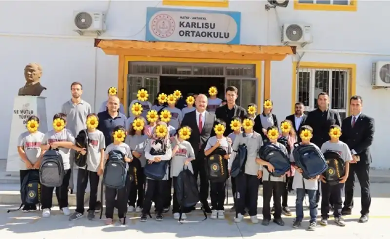 Ülkü Ocakları’ndan Hatay’da Öğrencilere UZEM Desteği