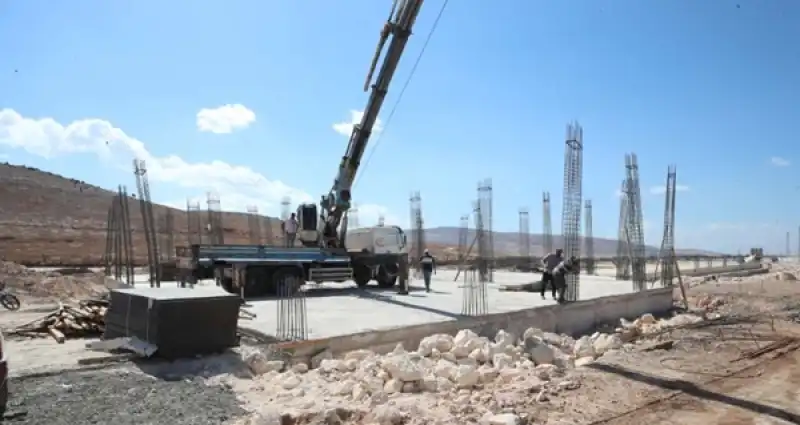 Hatay'daki Cilvegözü Sınır Kapısı'nda Tır Parkı Ve Lojistik Köy Inşası Sürüyor