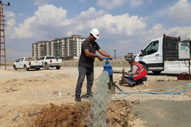 Hassa’da 3 Mahallenin Su Iletimi Güçlendirildi