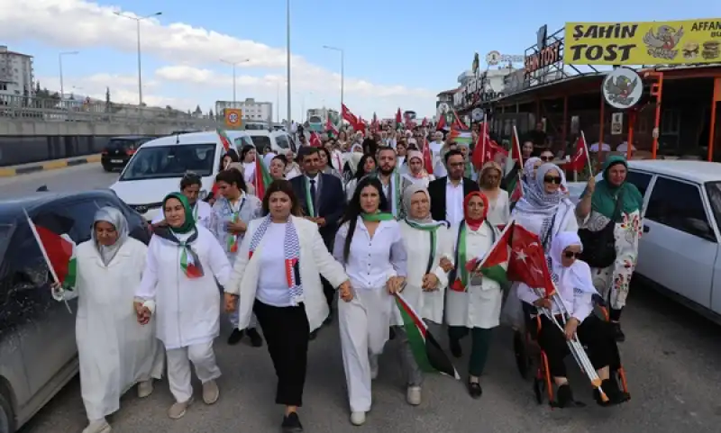 Hataylı Kadınlardan Gazze İçin “Sessiz Çığlık Zinciri”