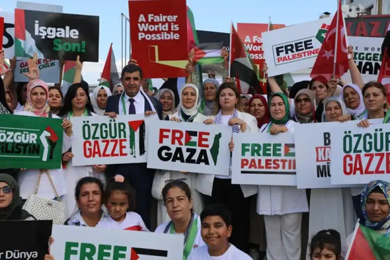 Hataylı Kadınlardan Gazze İçin “Sessiz Çığlık Zinciri”