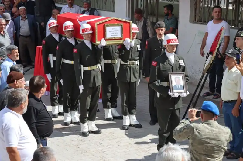 Hatay'da 105 Yaşında Vefat Eden Kore Gazisi Karakuş Son Yolculuğuna Uğurlandı