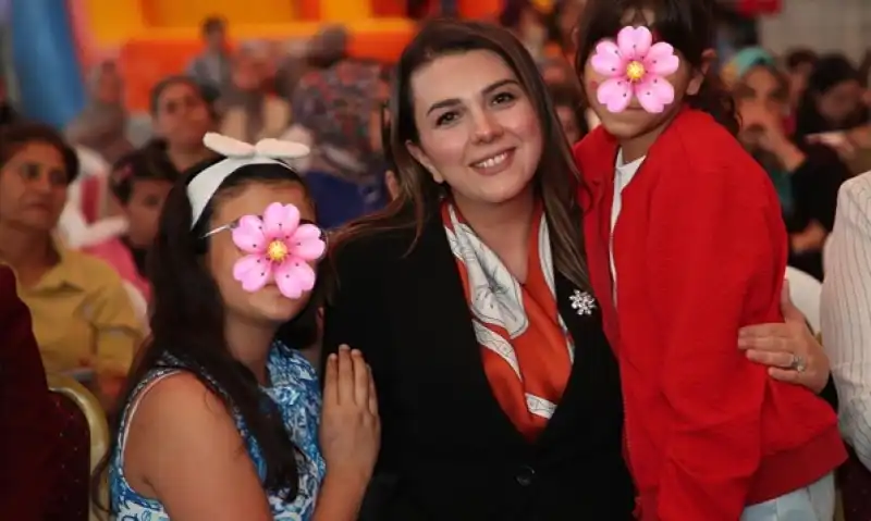 Hatay’da Kız Çocuklarının Yüzü ‘Esra Anneleriyle Güldü!