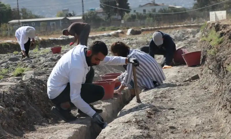 Antakya Antik Hipodrom Ve çevresindeki Kazı çalışmaları Devam Ediyor
