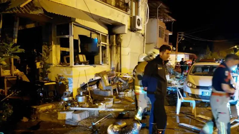 Hatay'da Yangın çıkan Fırında Meydana Gelen Patlama Nedeniyle 9 Kişi Yaralandı