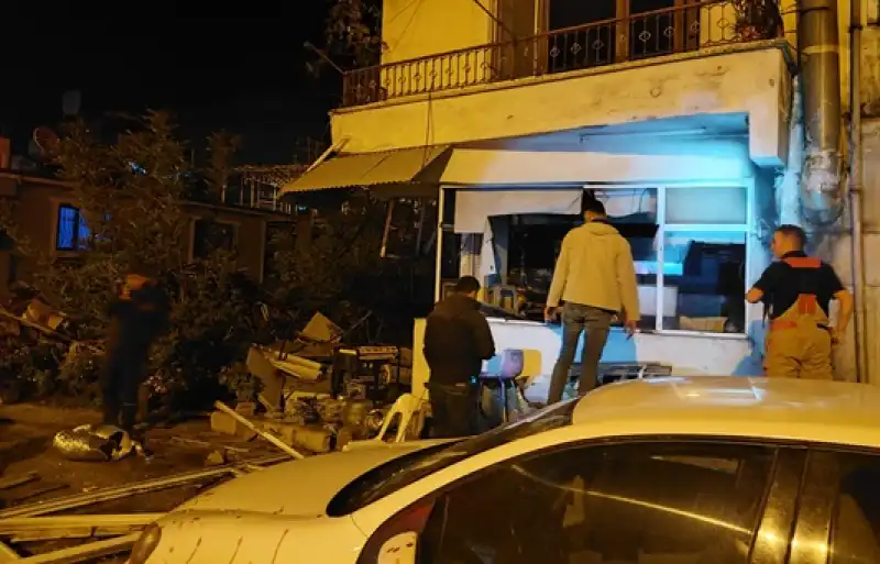 Hatay'da Yangın çıkan Fırında Meydana Gelen Patlama Nedeniyle 9 Kişi Yaralandı