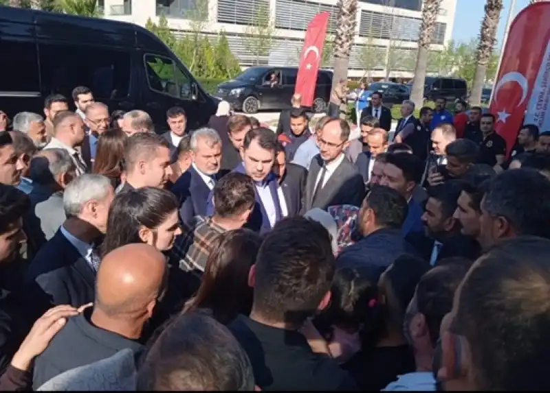 Dubleks Ev Mağdurları Çözüm Bekliyor