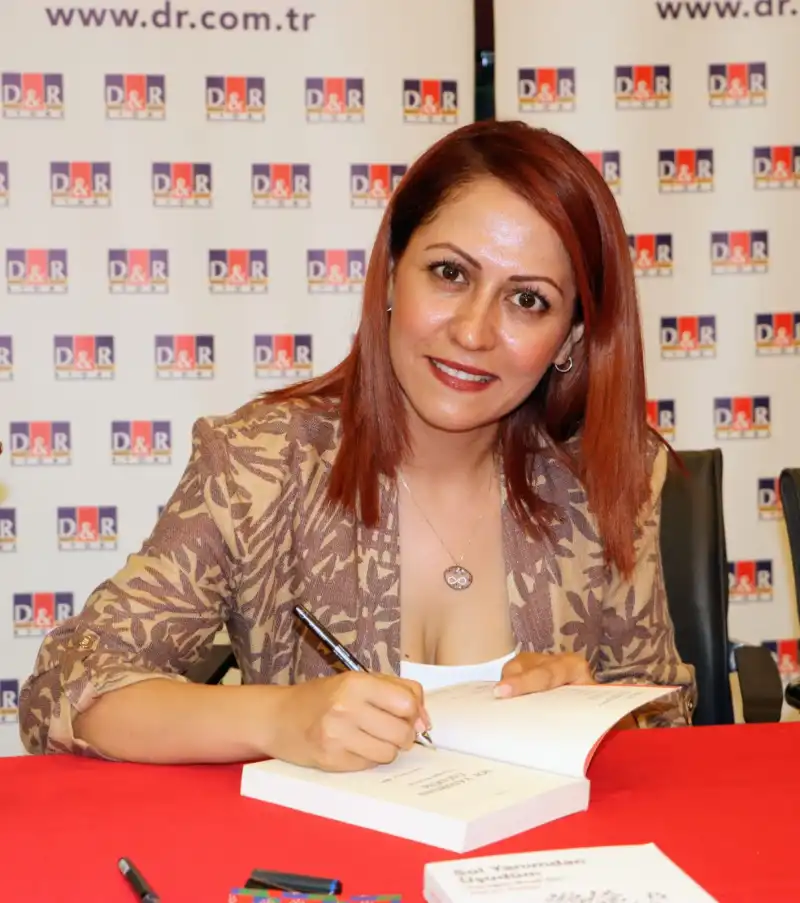 Depremzedelerin “Çilem Ablası” Çocuklar İçin Kolları Sıvadı