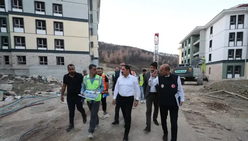 Antakya Ilçesinde Afet Konutları Ve Ticaret Merkezlerinin Yapımı Sürüyor