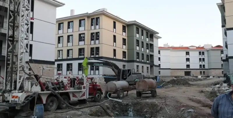 Antakya Ilçesinde Afet Konutları Ve Ticaret Merkezlerinin Yapımı Sürüyor