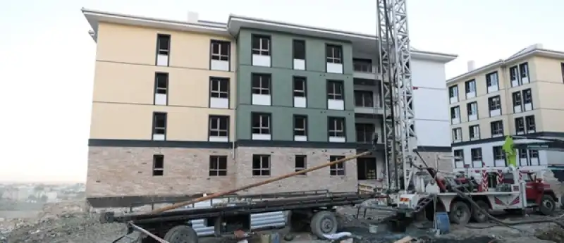 Antakya Ilçesinde Afet Konutları Ve Ticaret Merkezlerinin Yapımı Sürüyor