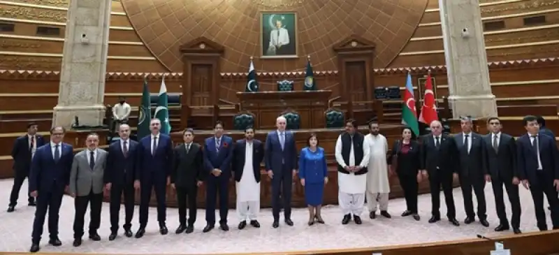 Vekil Özel, Pakistan Temaslarını Sürdürdü