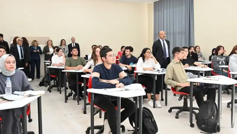 KAİSDER'in Desteğiyle Hatay Mustafa Kemal Üniversitesine 4 Dil Laboratuvarı Kuruldu