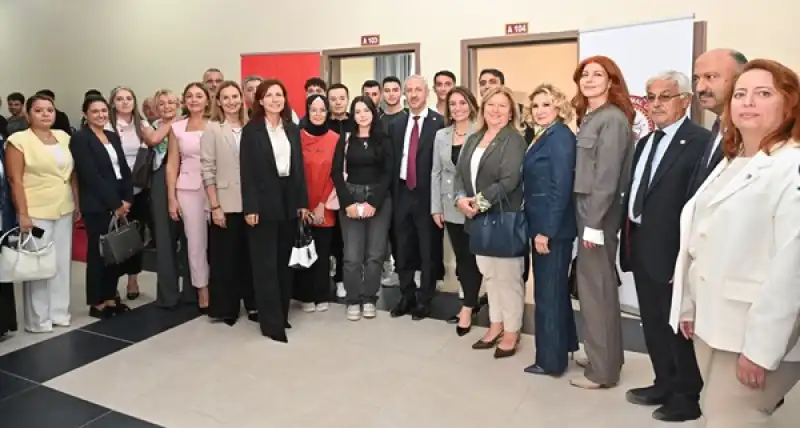 KAİSDER'in Desteğiyle Hatay Mustafa Kemal Üniversitesine 4 Dil Laboratuvarı Kuruldu