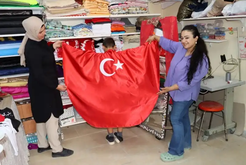 Gülbin Tasarım ’da 29 Ekim Ve 10 Kasım Öncesi Yoğun Mesai