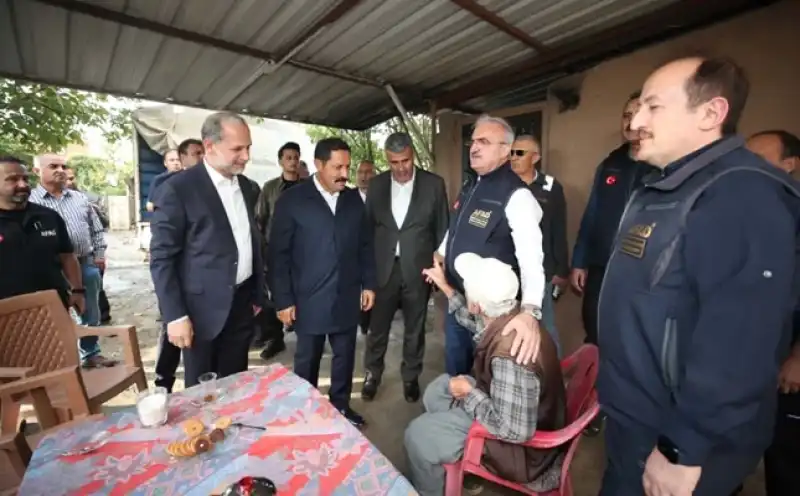 İçişleri Bakan Yardımcısı Karaloğlu, Hatay'da Sağanaktan Etkilenen Alanları Inceledi