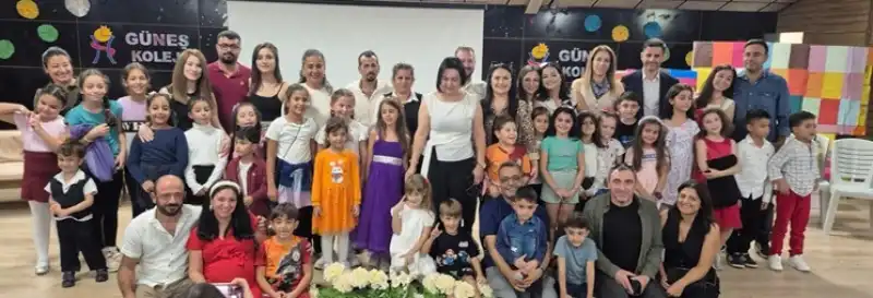 Genç Tiyatrocular Ayakta Alkışlandı