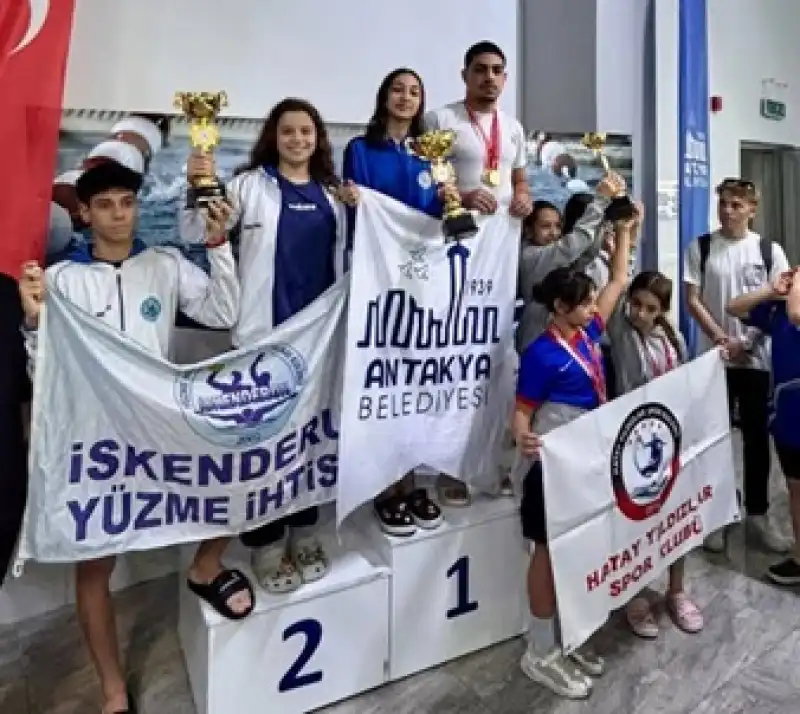 Kamil Köseoğlu Yüzme Yarışmasında Antakya Belediyesi, Hatay Şampiyonu Oldu