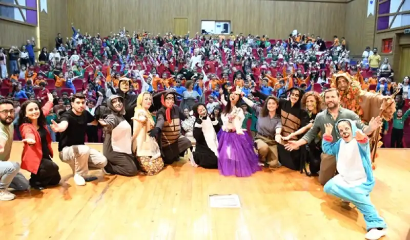 Hatay Masal Kervanı, Yeni Sezonun İlk Perdesini Arsuz’da Açtı