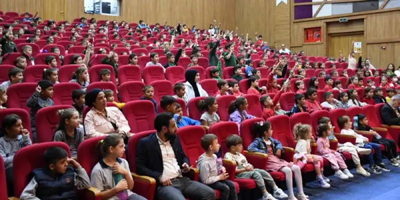 Hatay Masal Kervanı, Yeni Sezonun İlk Perdesini Arsuz’da Açtı