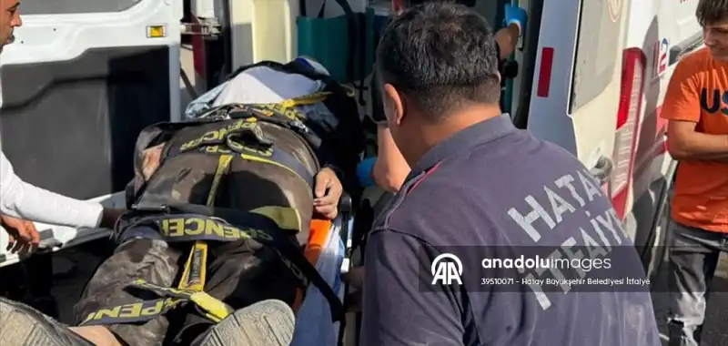 Hatay'da Kamyonun çarptığı Kişi Yaralandı