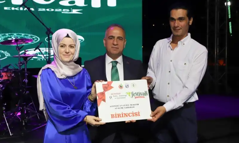 Traktör Süsleme Yarışmasında Taht Yine Kocaman’ın!