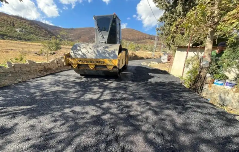 Alahan Mahallesi’nde Asfalt çalışmaları