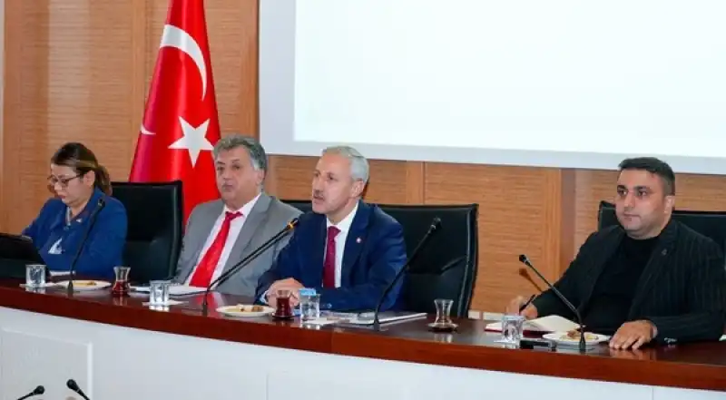 Rektör Eren Toplantıda Kalite, Dijitalleşme Ve Uluslararasılaşma Vurgusu Yaptı