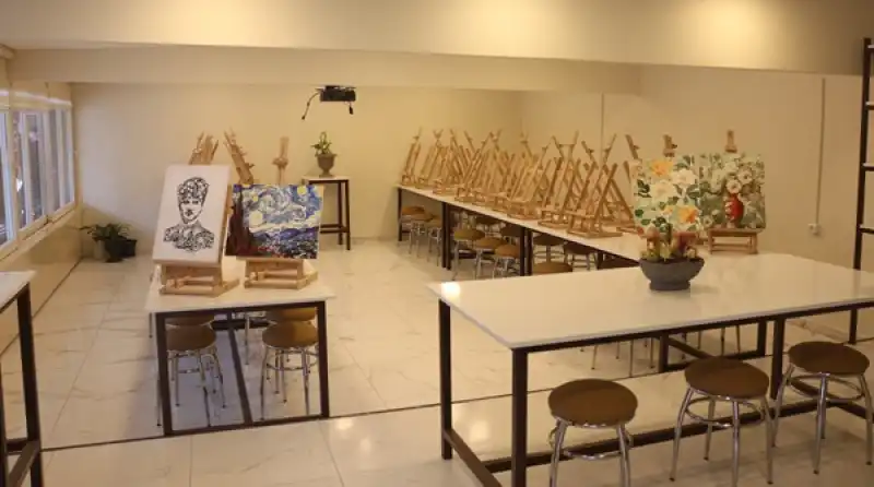 İzmir Depreminde Hayatını Kaybeden Dila Yüksel Anısına Hatay'da Sanat Atölyesi Açıldı