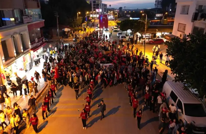 Hatay'da Cumhuriyet'in 102. Yıl Dönümü Dolayısıyla Yürüyüş Düzenlendi