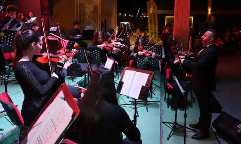 Selim Nevzat Şahin Anadolu Lisesi’nden Muhteşem “Cumhuriyet Konseri”