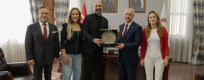 ArsaVev, Isim Sponsoru Oldukları Hatay Voleybol Spor Kulübü Sporcularıyla Bir Araya Geldi