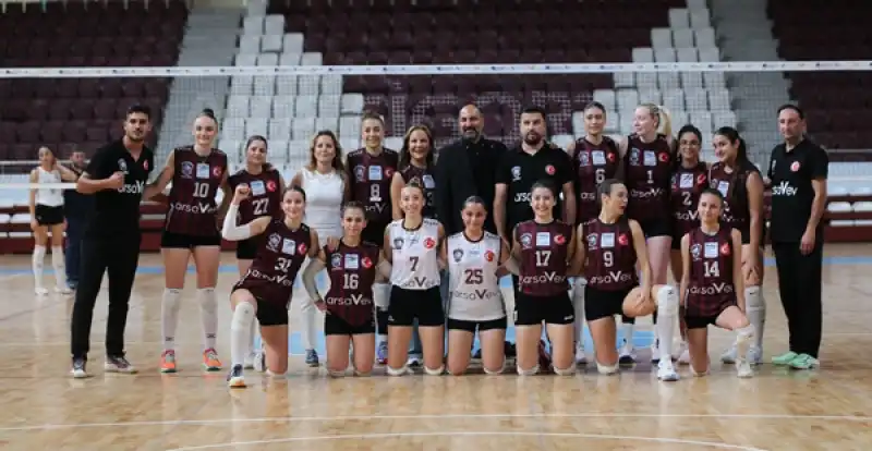 ArsaVev, Isim Sponsoru Oldukları Hatay Voleybol Spor Kulübü Sporcularıyla Bir Araya Geldi