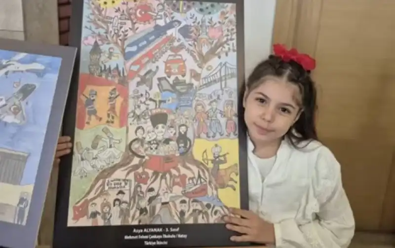 Defne'nin Gururu Asya Alyanak, Ankara'da Ödülünü Aldı 