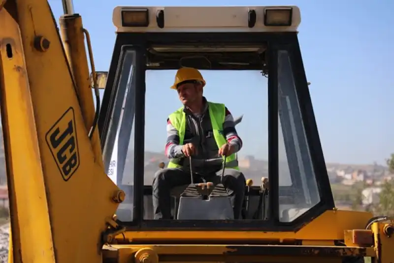 Hatay’ın Iş Makinesi Operatörlerini HBB Yetiştiriyor