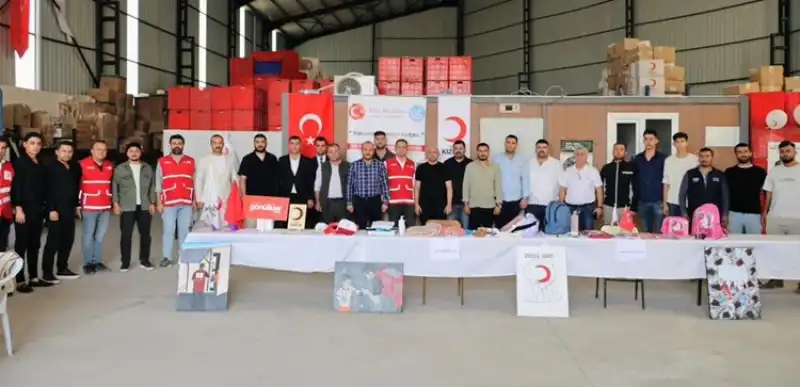 “İnsanı Yaşat Ki Devlet Yaşasın” Diyen Ülkücüler, Kızılay’a Kan Verdi