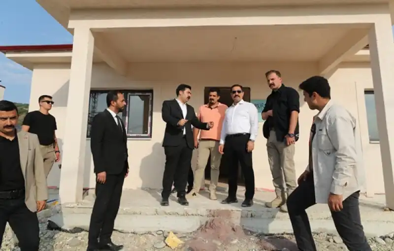 Hatay Yayladağı'nda Kırsal Deprem Konutlarının Yapımı Sürüyor