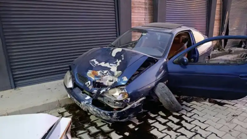 Hatay'da Otomobilin çarptığı Yaya Hayatını Kaybetti, Sürücü Yaralandı